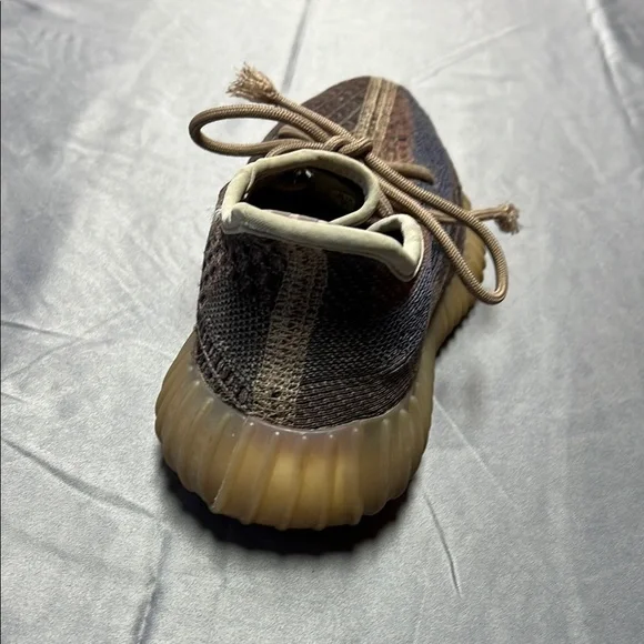 Yeezy Boost 350 v2 unisex UK size 4 brown/ blue us 4 1/2 used - Picture 13 of 16